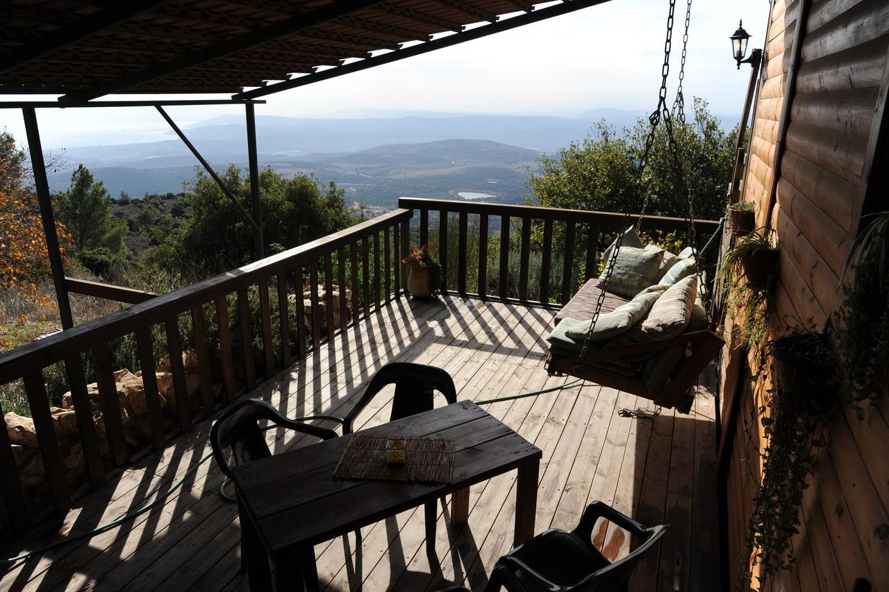 The Edge Of The Village - Shefer Exterior photo